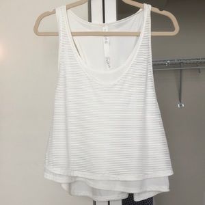 Lululemon cropped tank